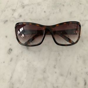 A|X ARMANI EXCHANGE Tortoiseshell Sunglasses 😎